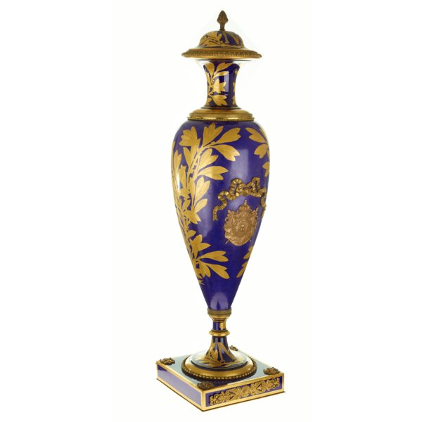 decorated vase - image of Emperor Napoleon | en