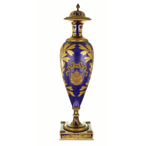 decorated vase - image of Emperor Napoleon | en