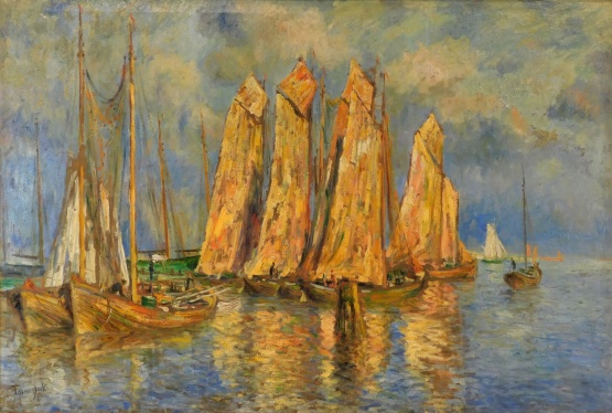 Mehrere Segelschiffe liegen im Wasser. Orange und Blau sind die hauptsächlichen Farben.