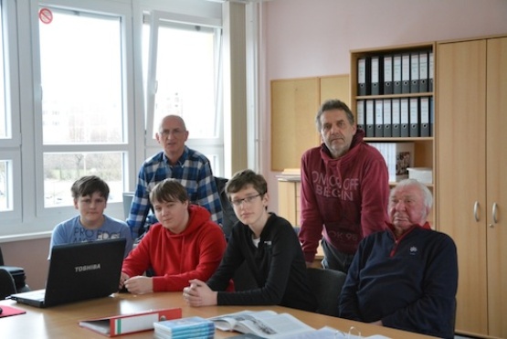 Schulgruppe der Rostocker Nordlichtschule während der Projektarbeit Schulgruppe der Rostocker Nordlichtschule während der Projektarbeit