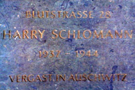 Denkstein Harry Schlomann (Foto: By N3MO [CC BY-SA 3.0], via Wikimedia Commons)