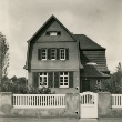 Schwarzweiß Foto: Dr.-Unruh-Straße 1, Haus der Weingartens in Wismar, 1933.
