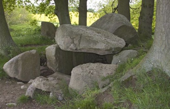 Großsteingrab bei Lancken-Granitz (Rügen)