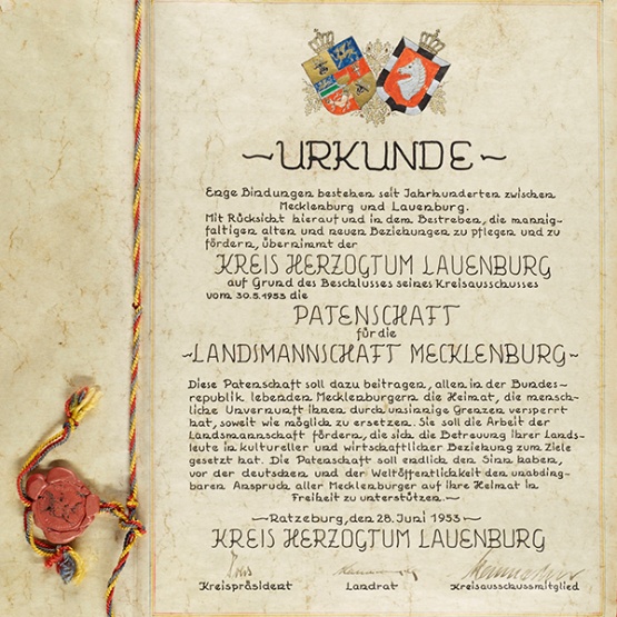 Patenschaftsurkunde des Kreises Herzogtum Lauenburg für die Landsmannschaft Mecklenburg Bild